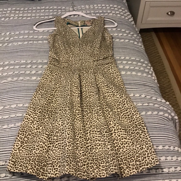 Banana Republic Dress. - Picture 2 of 3